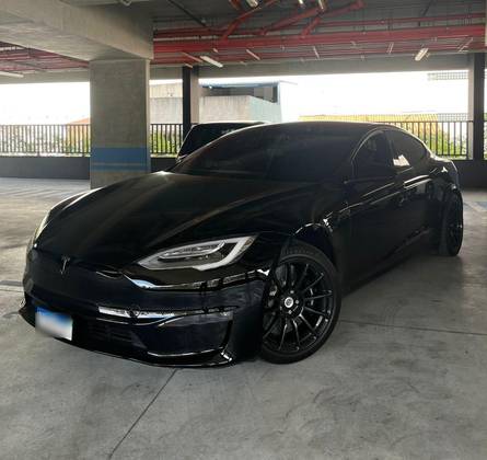 TESLA MODEL S ELÉTRICO PLAID